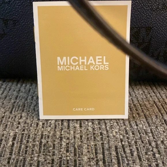 Final price!! Michael Kors purse - Picture 5 of 5